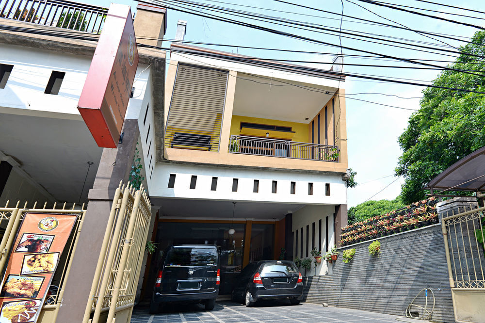 Hotel Zen Antapani Syariah 3*